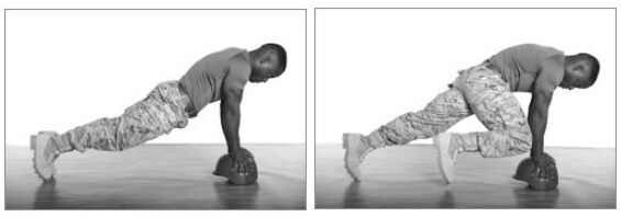 Planche avec flexion des genoux, une version améliorée de l'exercice classique